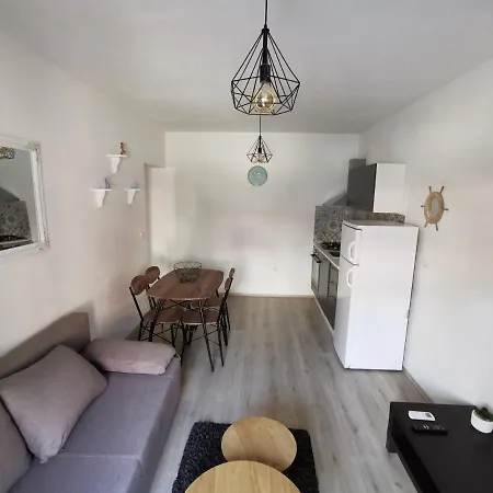 Frane Apartment *