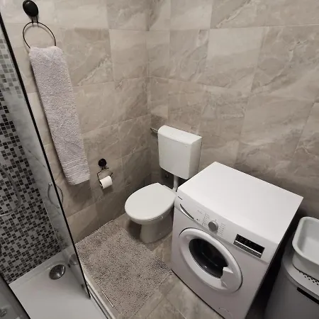 Frane Apartament Pula